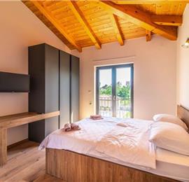 7 bedroom villa with pool in Svetvinčenat, sleeps 14